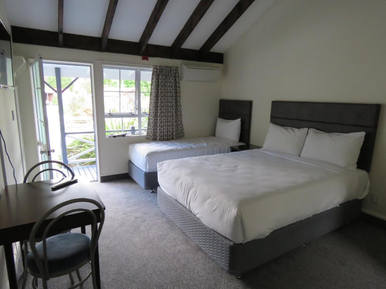 Grandeur Thermal Spa Resort Taupo Exterior photo